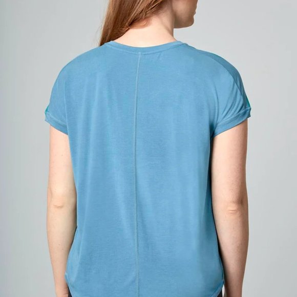 NWT Mondetta Women Ultra Soft Short Sleeve V-Neck Tee Dust Blue Size M $45 2B256 - Picture 2 of 2